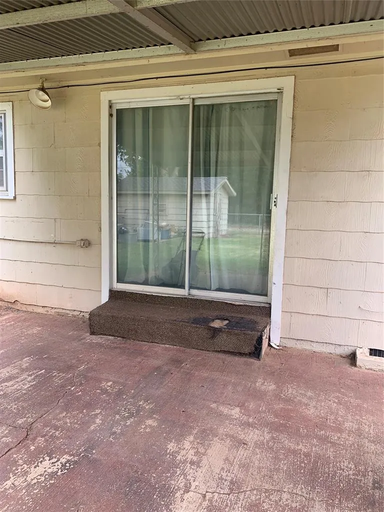 Photo 4 — 927 N Sunset Drive, Anadarko, OK 73005