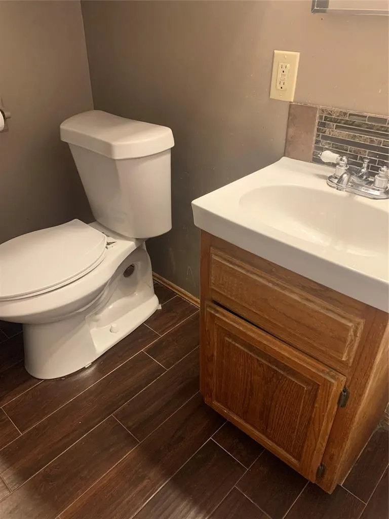Photo 11 — 927 N Sunset Drive, Anadarko, OK 73005