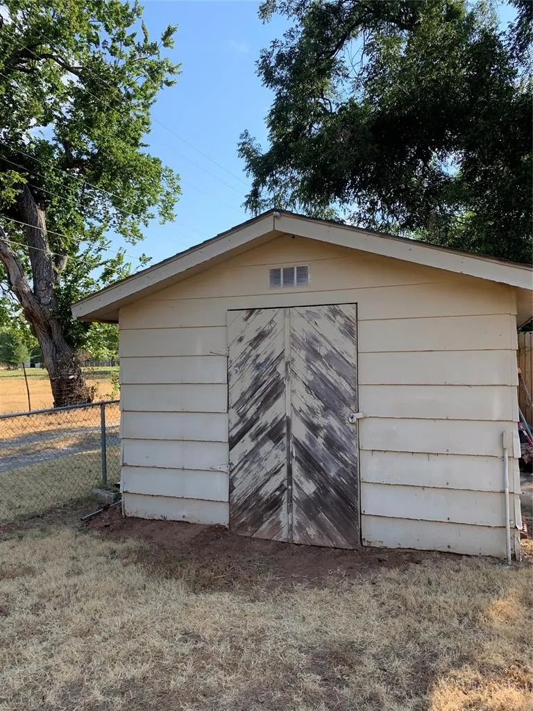 Photo 38 — 927 N Sunset Drive, Anadarko, OK 73005