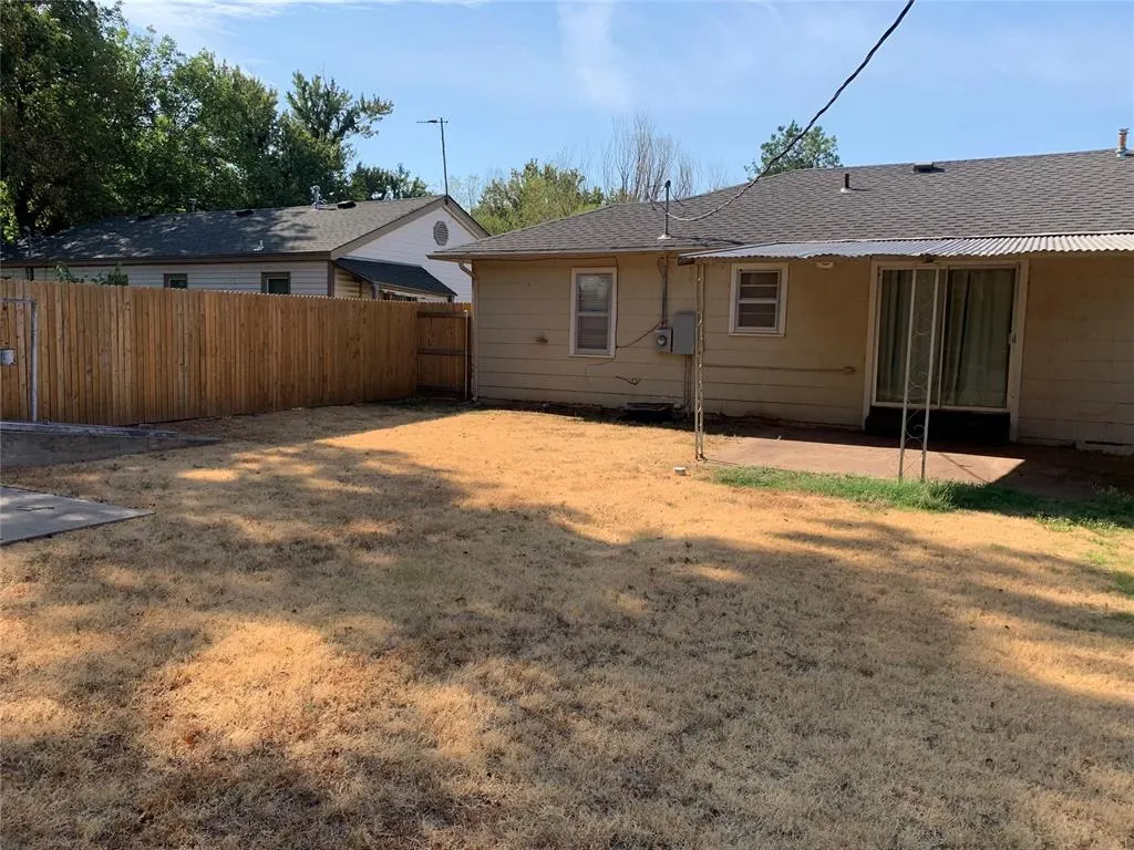 Photo 39 — 927 N Sunset Drive, Anadarko, OK 73005