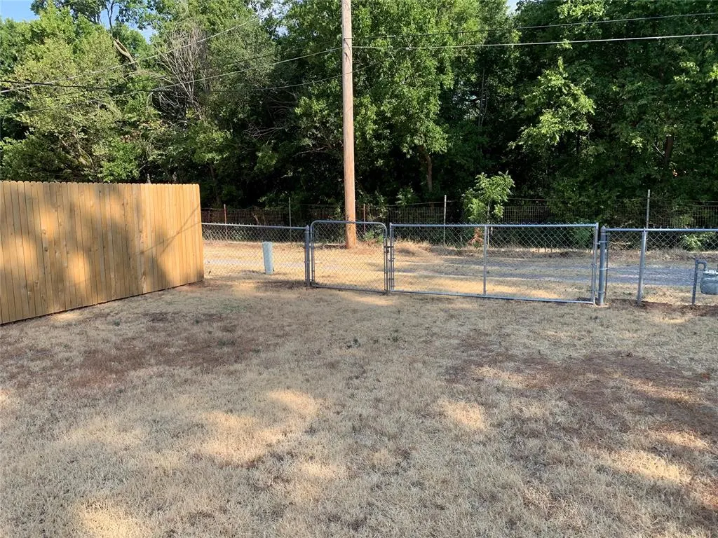 Photo 42 — 927 N Sunset Drive, Anadarko, OK 73005