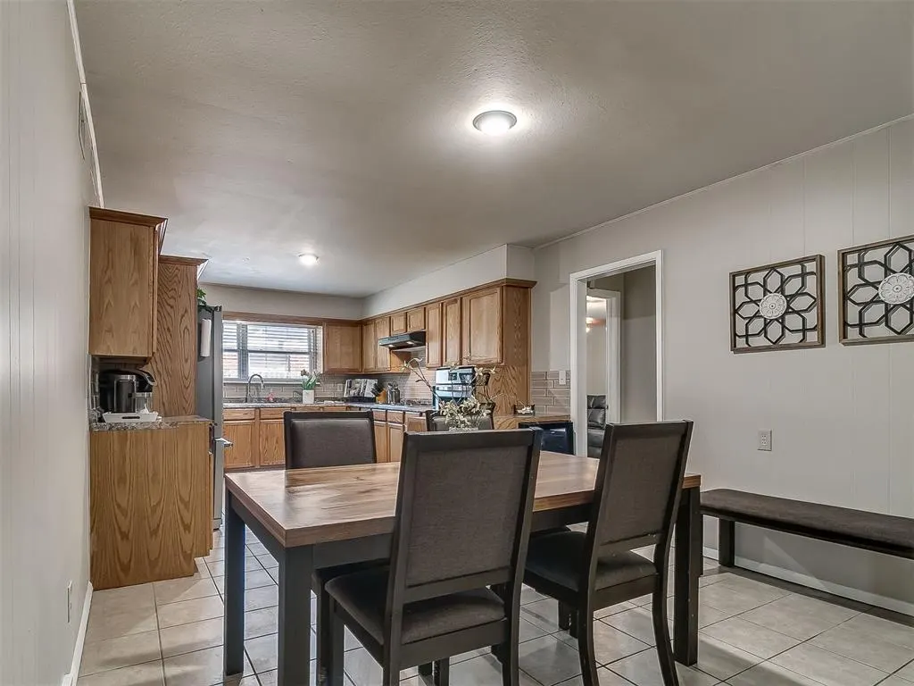 Photo 9 — 6416 Braniff Drive, Oklahoma City, OK 73105