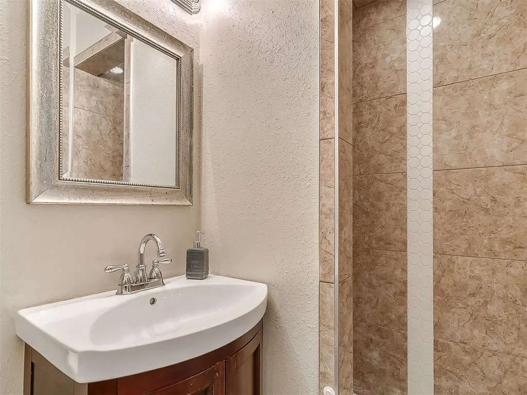 Photo 22 — 6416 Braniff Drive, Oklahoma City, OK 73105