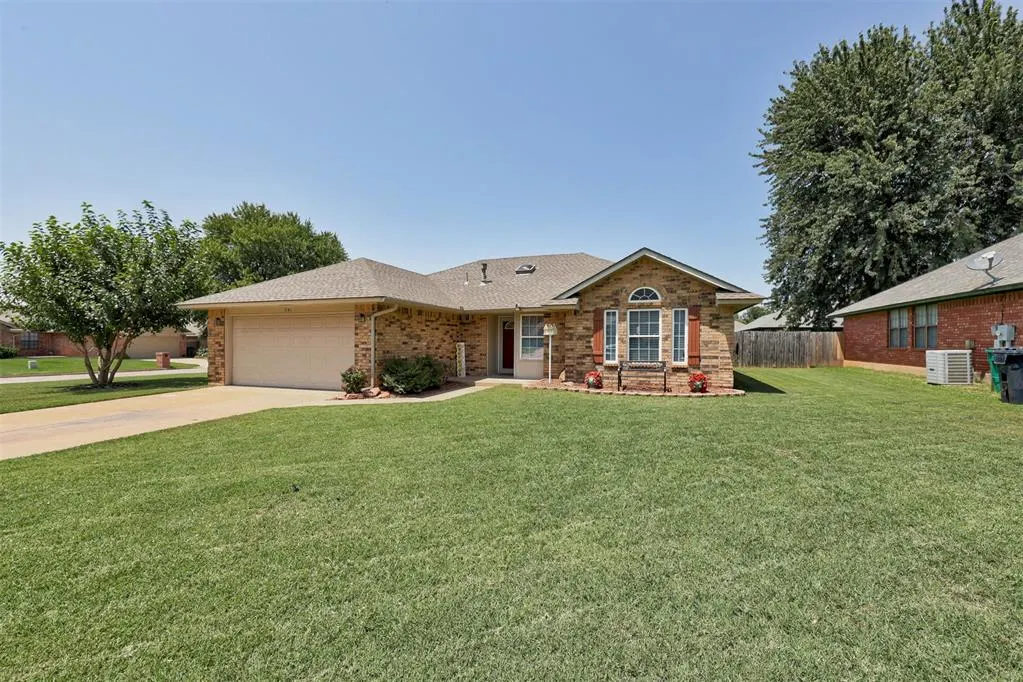 Photo 2 — 541 NW 169th Street, Edmond, OK 73012