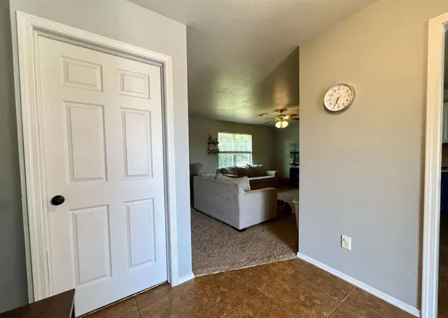 Photo 7 — 717 NE 85th Street, Oklahoma City, OK 73114