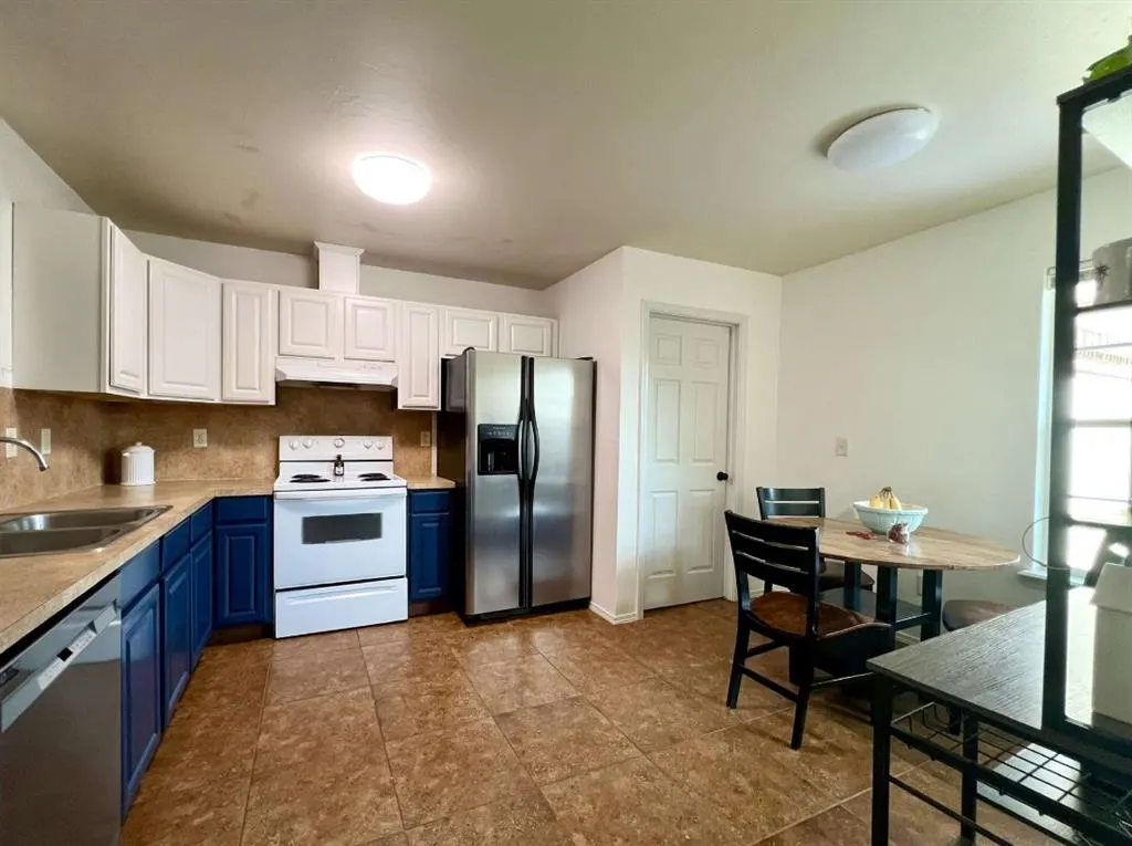 Photo 9 — 717 NE 85th Street, Oklahoma City, OK 73114