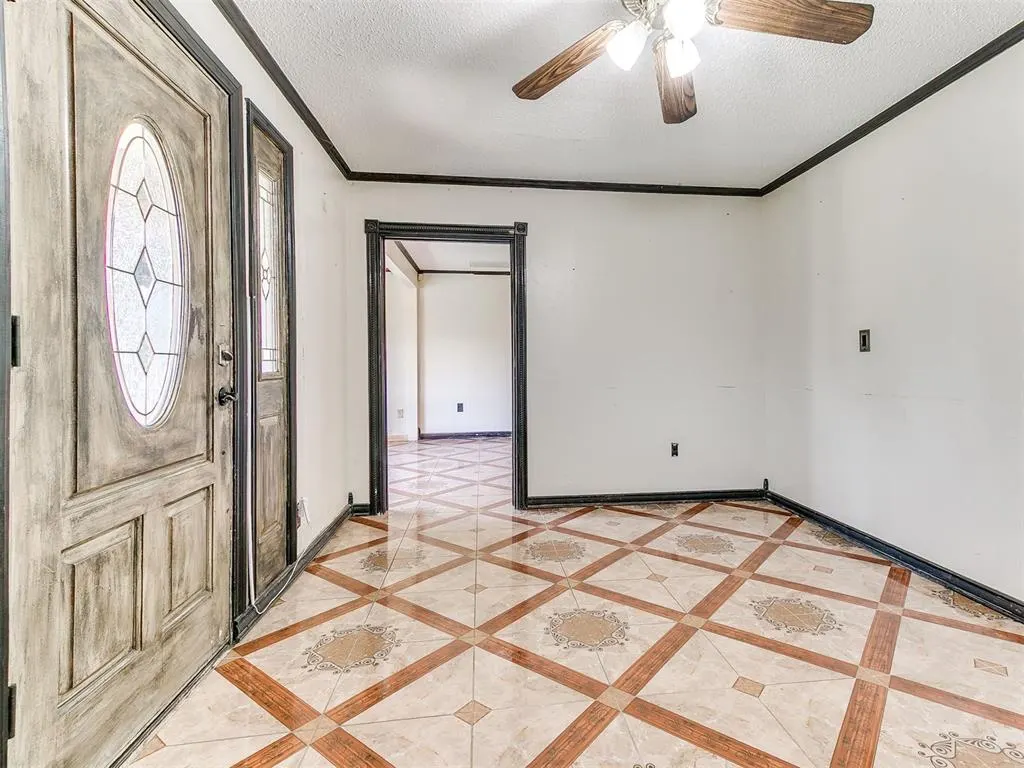 Photo 5 — 327 SE 46th Street, Oklahoma City, OK 73129