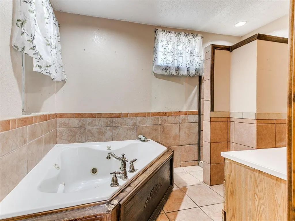 Photo 30 — 327 SE 46th Street, Oklahoma City, OK 73129
