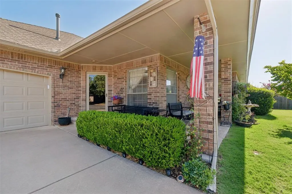 Photo 4 — 15916 Sonoma Court, Edmond, OK 73013