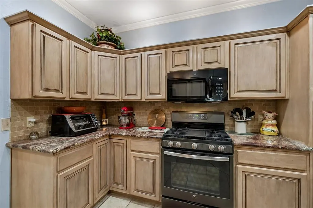 Photo 17 — 15916 Sonoma Court, Edmond, OK 73013