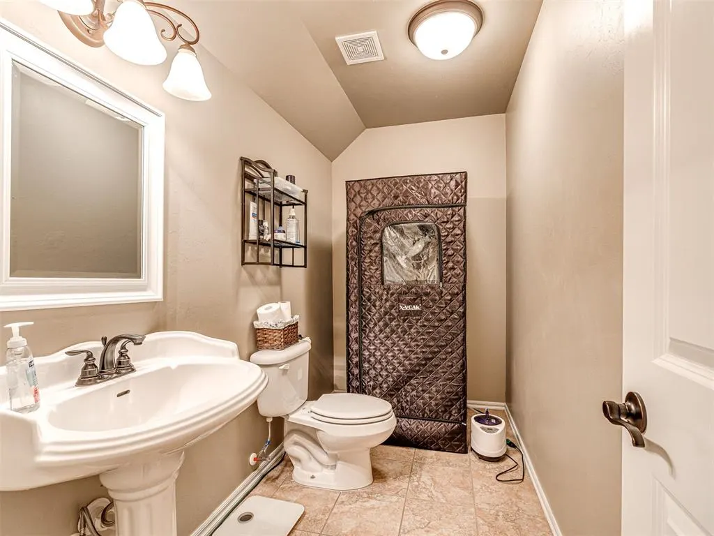 Photo 44 — 605 Ridge Lake Boulevard, Norman, OK 73071