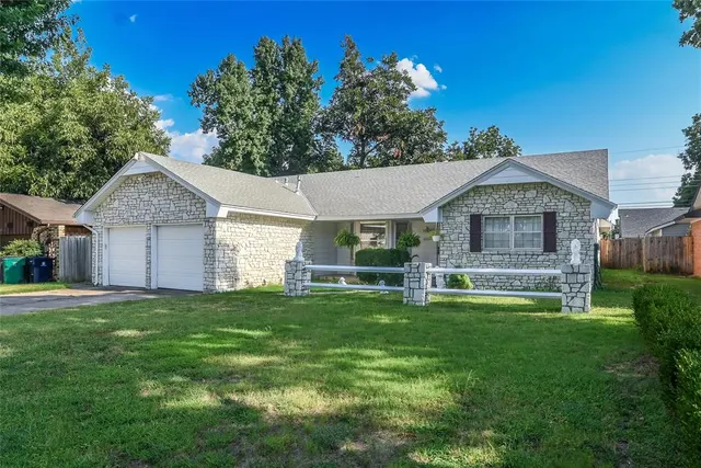 Photo 6 — 4932 NW 20th Street, Oklahoma City, OK 73127
