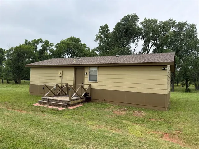 Photo 3 — 218 Quail Hollow Drive, Blanchard, OK 73010