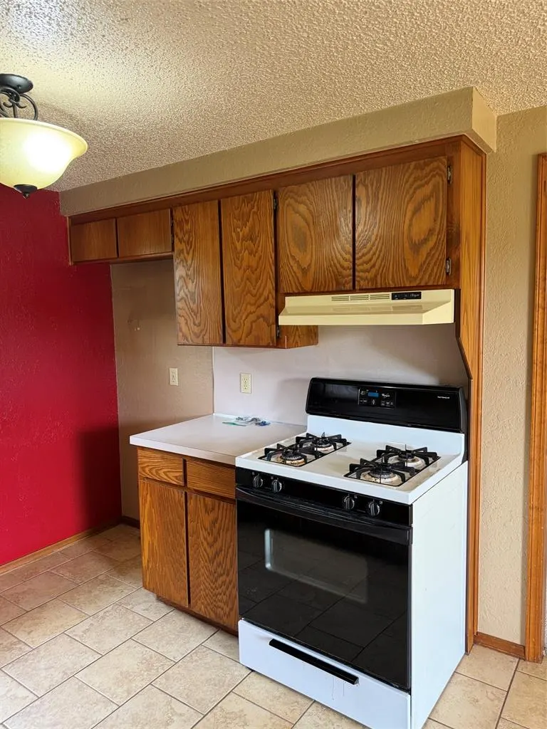 Photo 11 — 218 Quail Hollow Drive, Blanchard, OK 73010