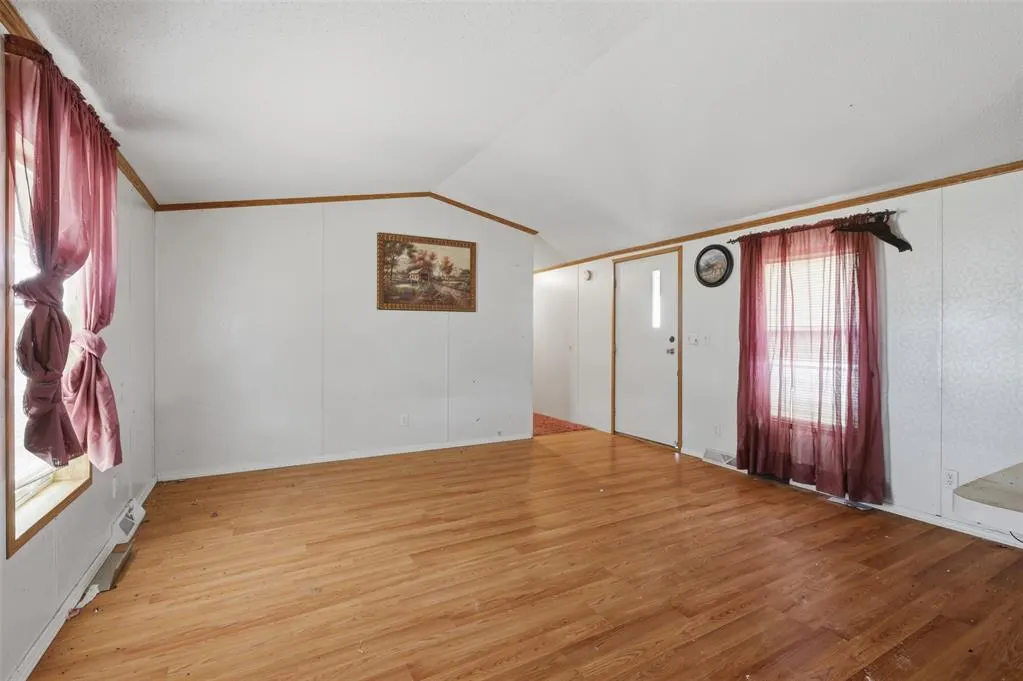 Photo 8 — 8215 Meadow Lark Drive, Wynnewood, OK 73098