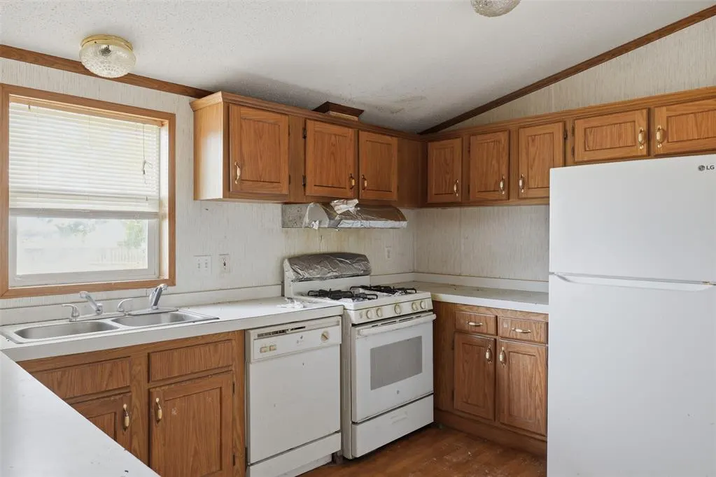 Photo 9 — 8215 Meadow Lark Drive, Wynnewood, OK 73098