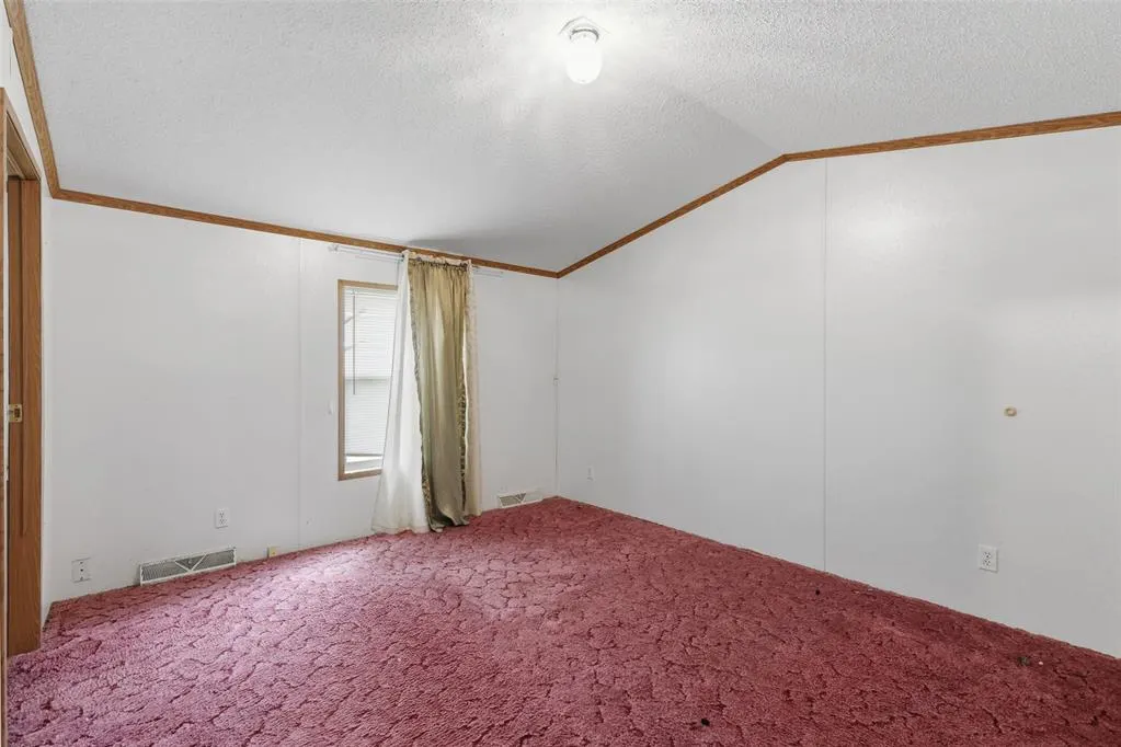 Photo 10 — 8215 Meadow Lark Drive, Wynnewood, OK 73098