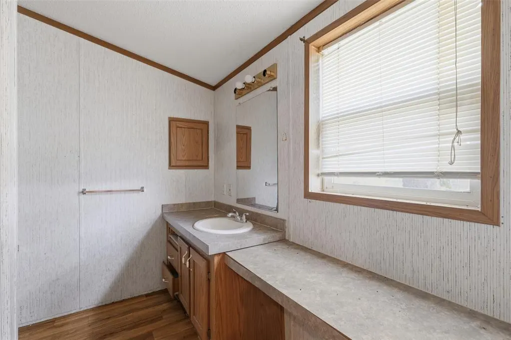 Photo 12 — 8215 Meadow Lark Drive, Wynnewood, OK 73098