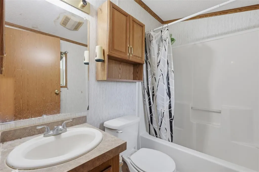 Photo 17 — 8215 Meadow Lark Drive, Wynnewood, OK 73098