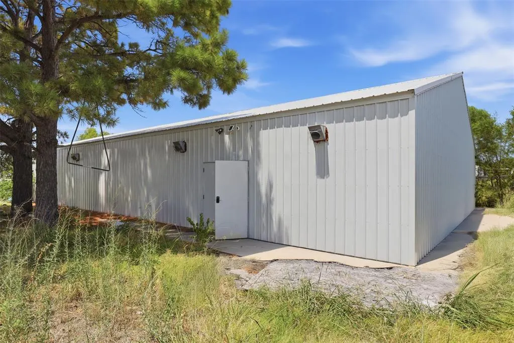 Photo 19 — 8215 Meadow Lark Drive, Wynnewood, OK 73098