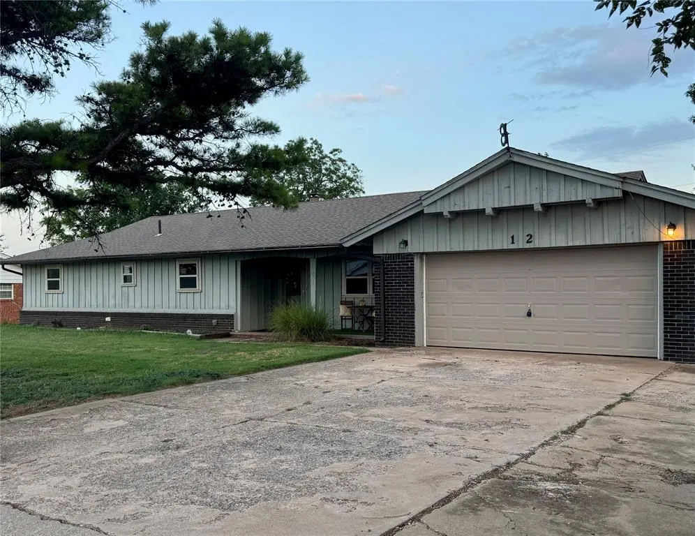 Front exterior — 12 Morrow Drive, Chickasha, OK 73018