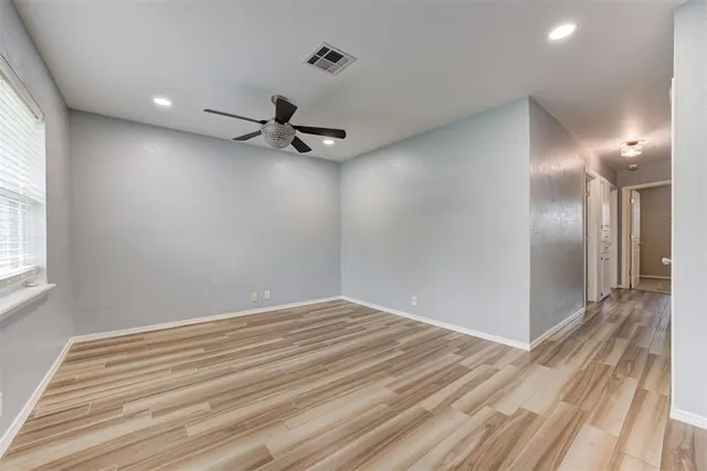 Photo 5 — 705 S Highland Drive, Mustang, OK 73064
