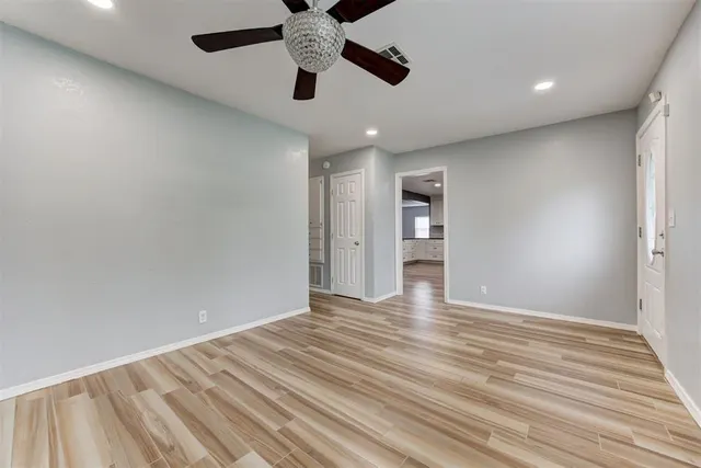 Photo 7 — 705 S Highland Drive, Mustang, OK 73064