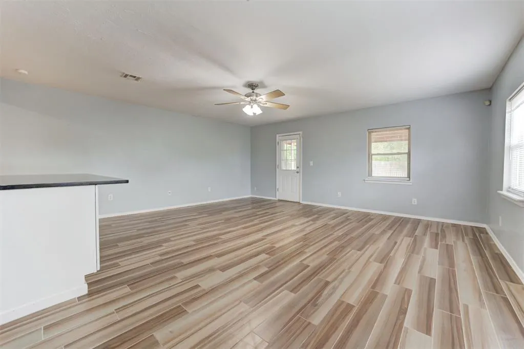 Photo 11 — 705 S Highland Drive, Mustang, OK 73064