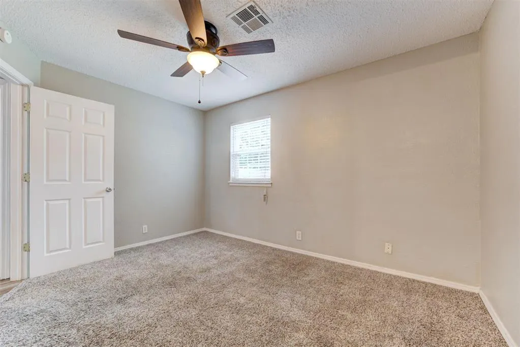 Photo 20 — 705 S Highland Drive, Mustang, OK 73064