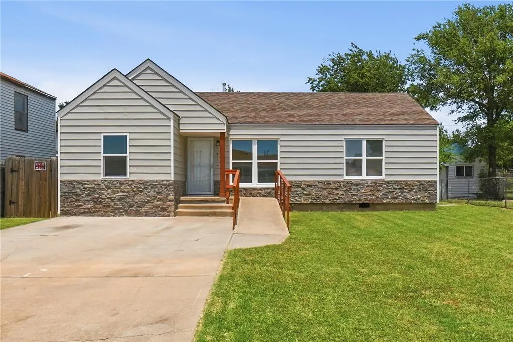 Front exterior — 1919 NW Arlington Avenue, Lawton, OK 73507