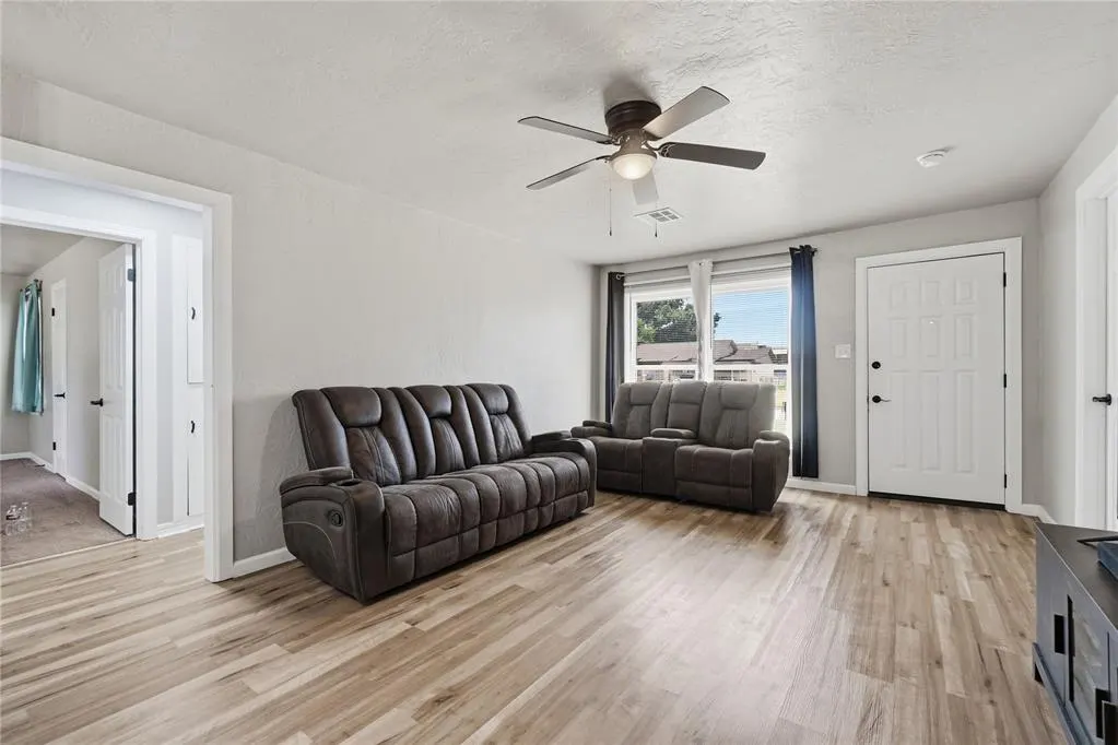 Photo 7 — 1919 NW Arlington Avenue, Lawton, OK 73507