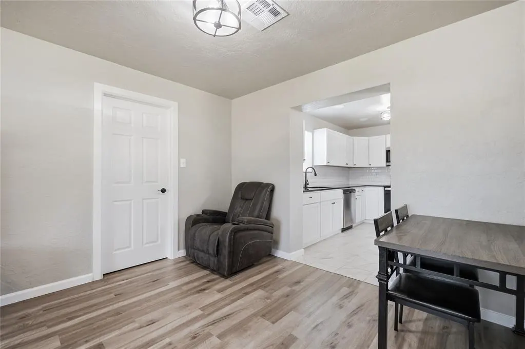 Photo 8 — 1919 NW Arlington Avenue, Lawton, OK 73507