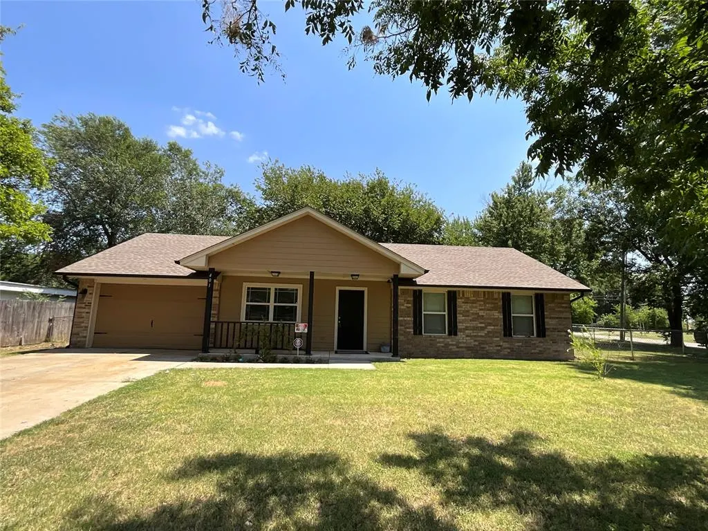 Photo 2 — 401 N 5th Street, Noble, OK 73068