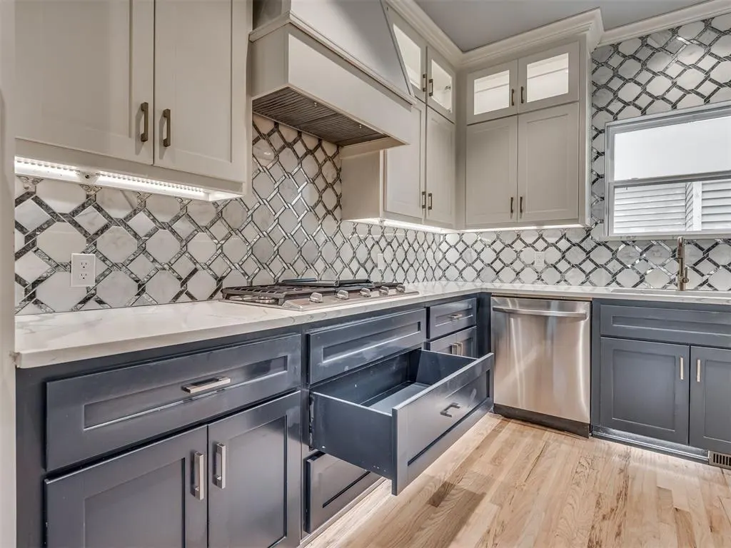 Photo 19 — 325 NE 14th Street, Oklahoma City, OK 73104