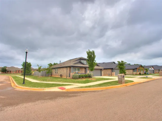 Photo 4 — 3051 Wister Road, Norman, OK 73069