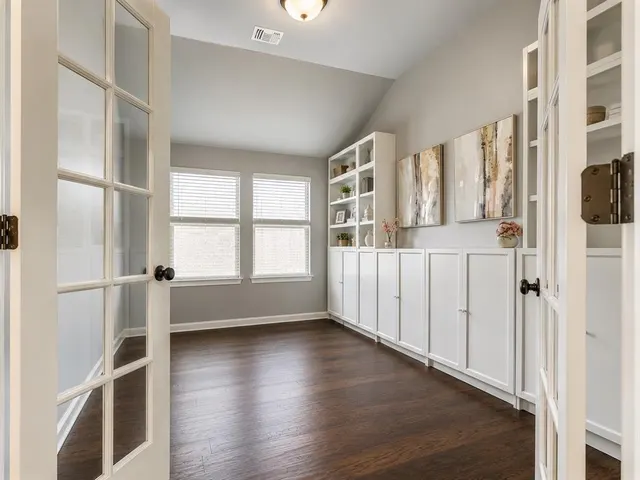 Photo 7 — 3051 Wister Road, Norman, OK 73069