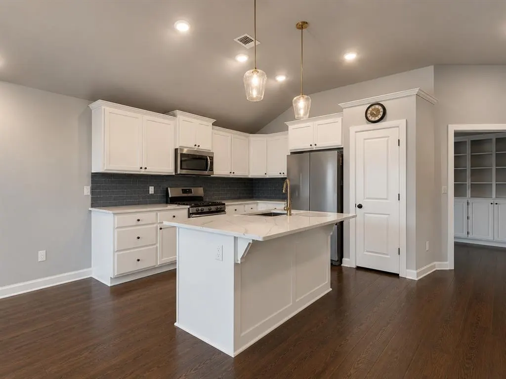 Photo 16 — 3051 Wister Road, Norman, OK 73069