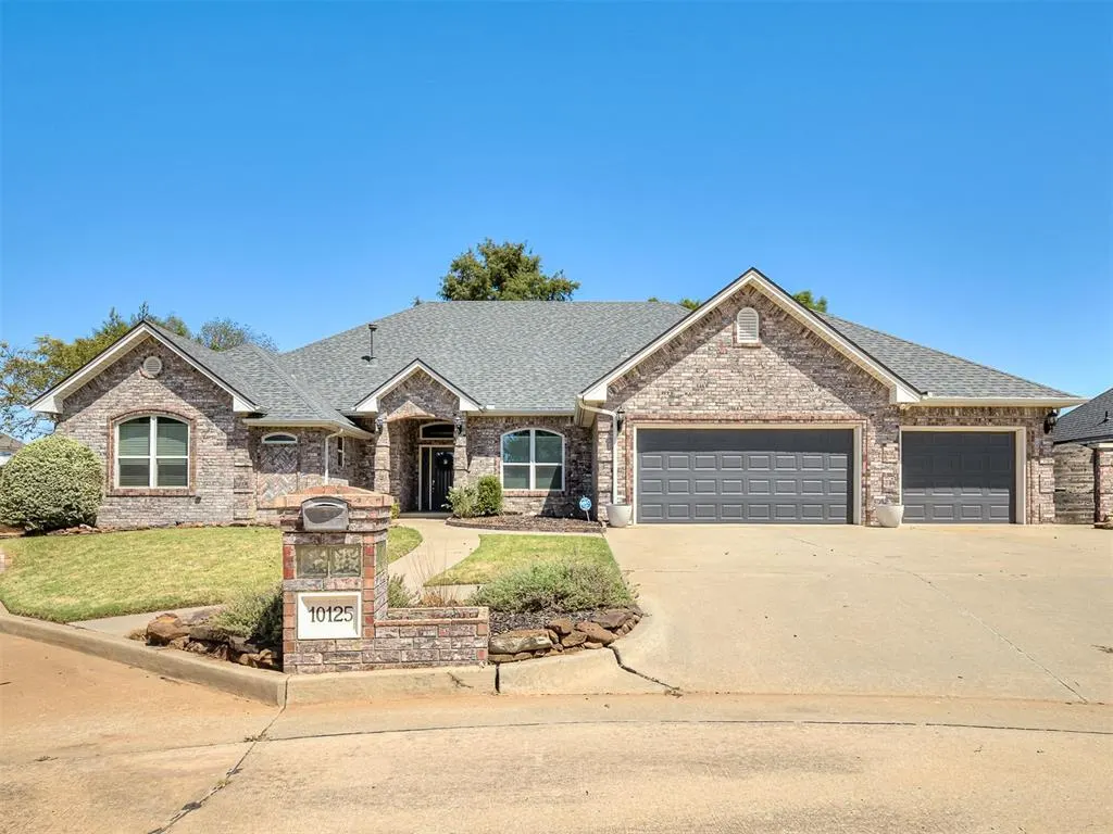 Front exterior — 10125 Millspaugh Way, Yukon, OK 73099