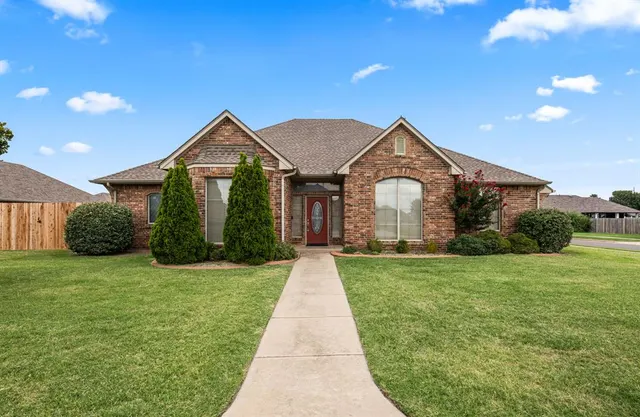 Photo 2 — 2001 SW 32nd Street, Oklahoma City, OK 73170