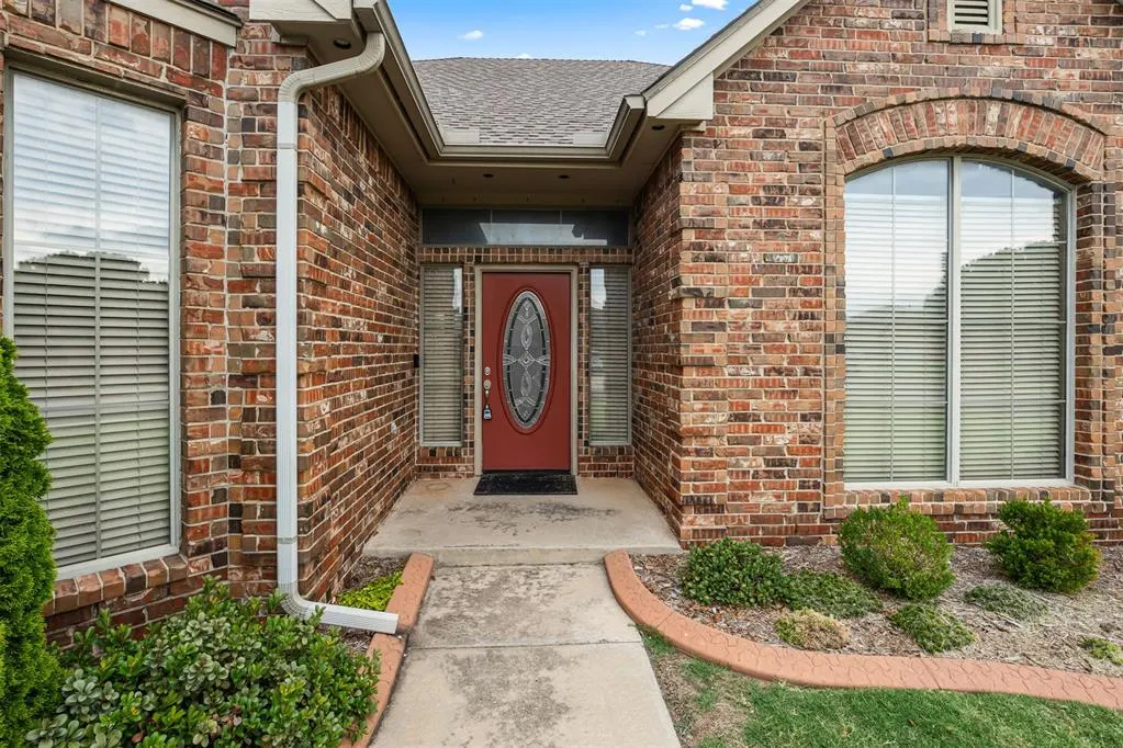 Photo 8 — 2001 SW 32nd Street, Oklahoma City, OK 73170