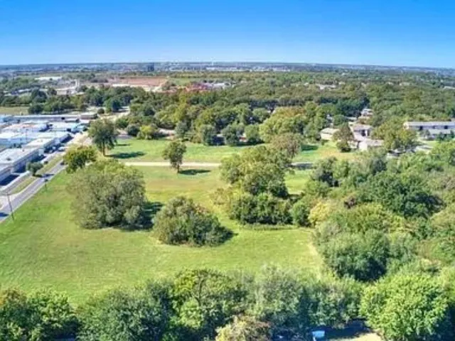 Photo 4 — 0000 Melrose Lane, Oklahoma City, OK 73107