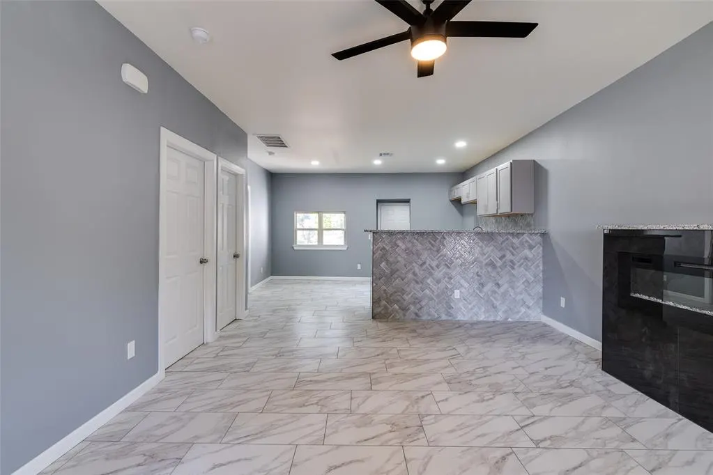 Photo 6 — 422 SE 17th Street, Oklahoma City, OK 73129