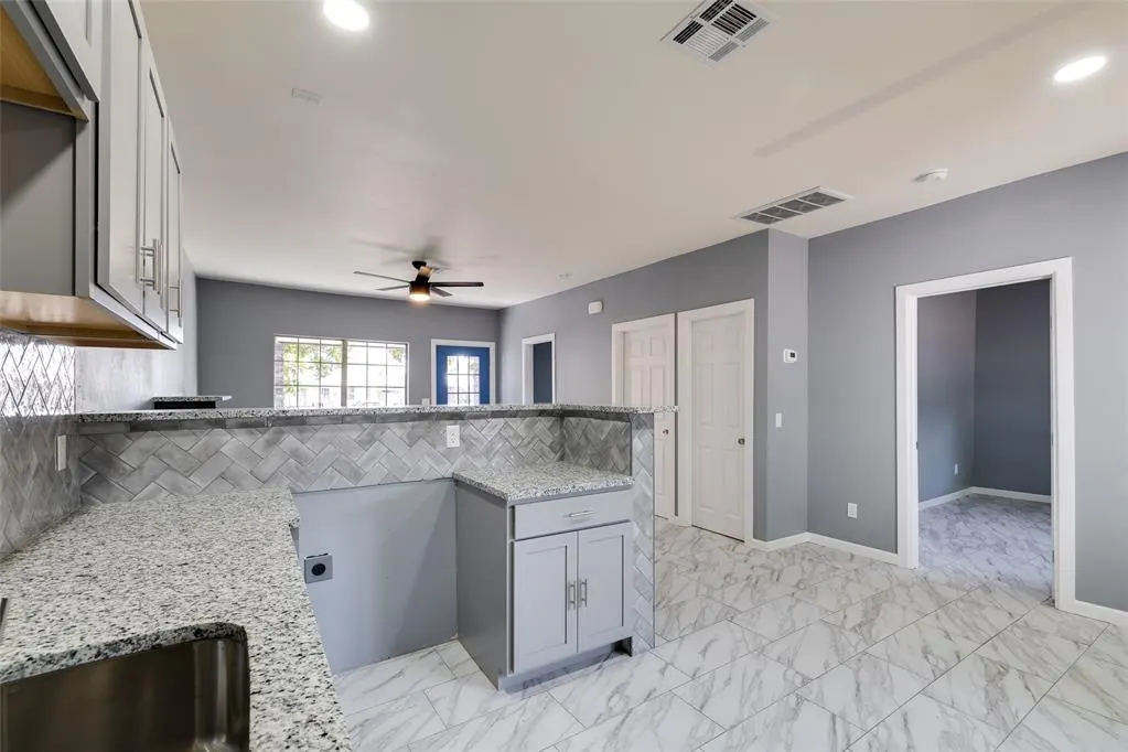 Photo 16 — 422 SE 17th Street, Oklahoma City, OK 73129