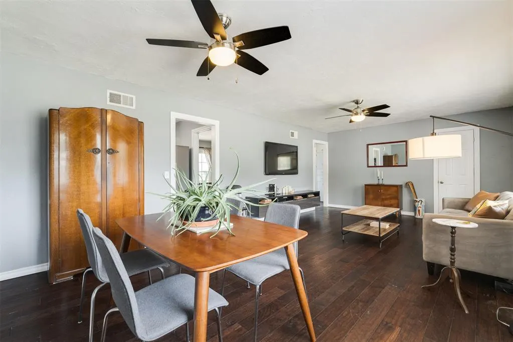 Photo 10 — 1519 Carlisle Court, Oklahoma City, OK 73120