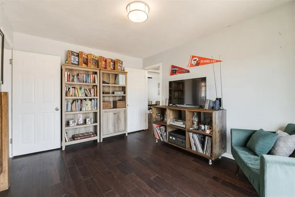 Photo 18 — 1519 Carlisle Court, Oklahoma City, OK 73120