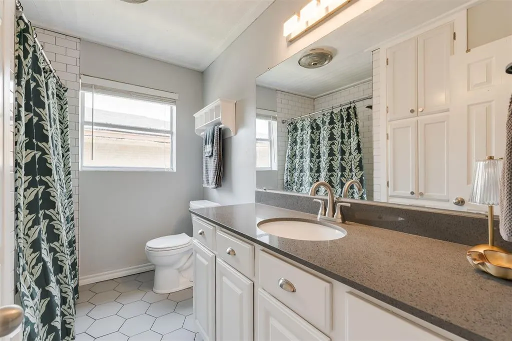 Photo 24 — 1519 Carlisle Court, Oklahoma City, OK 73120
