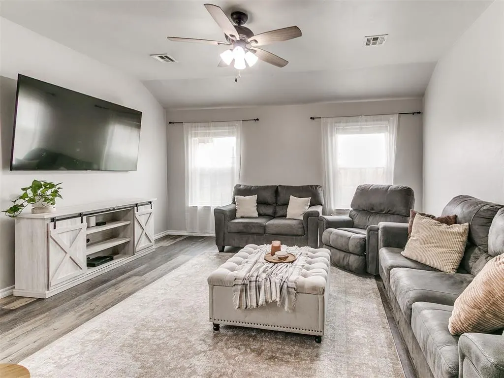 Photo 18 — 709 NE 20th Terrace, Newcastle, OK 73065