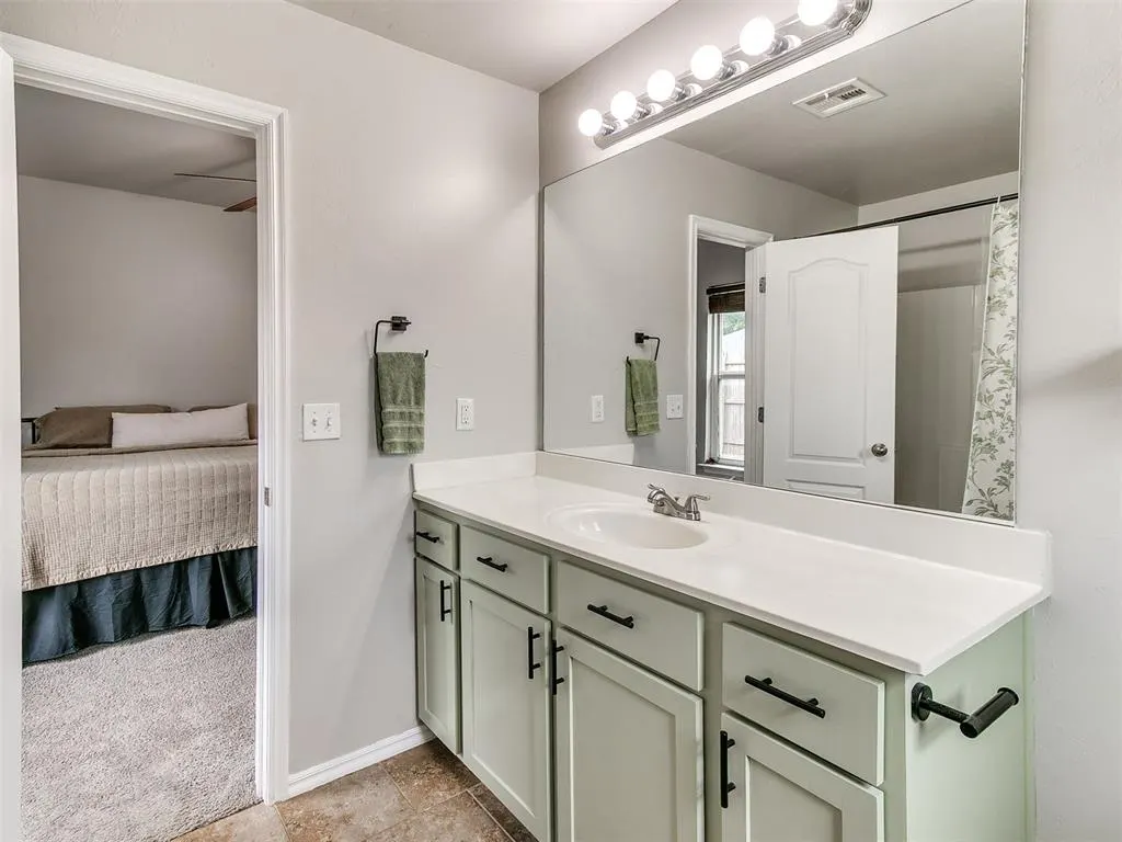 Photo 24 — 709 NE 20th Terrace, Newcastle, OK 73065