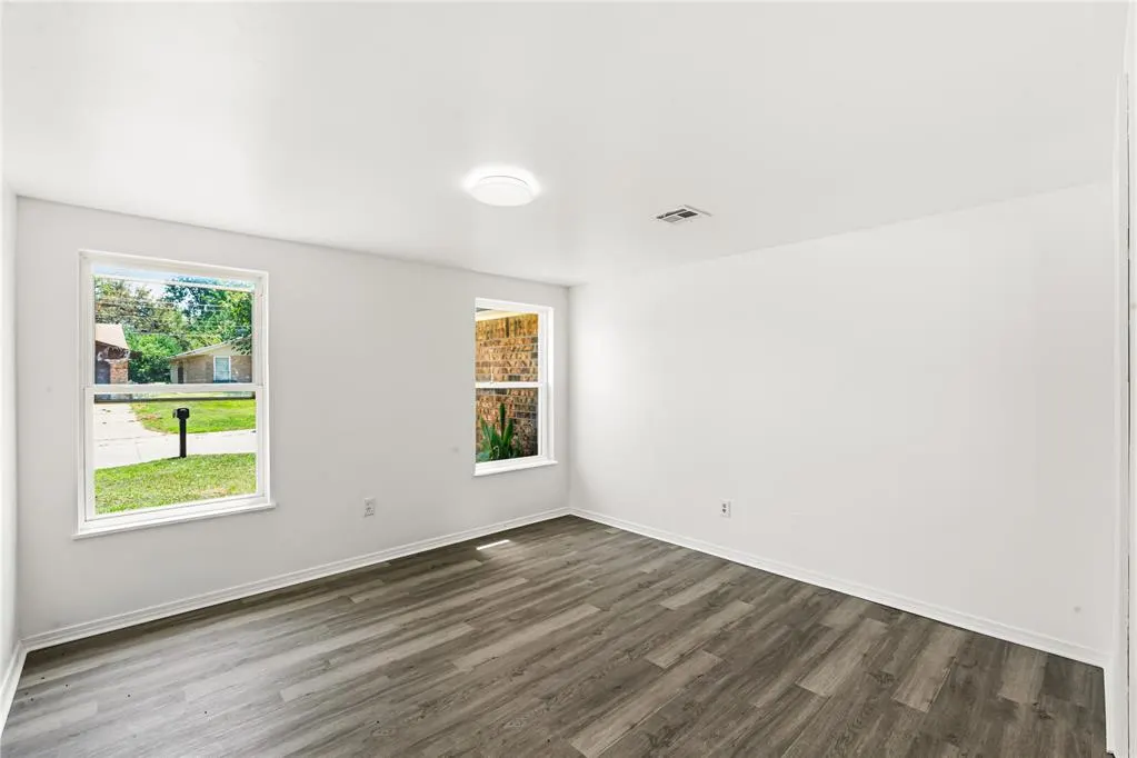 Photo 4 — 229 Windsor Way, Oklahoma City, OK 73110