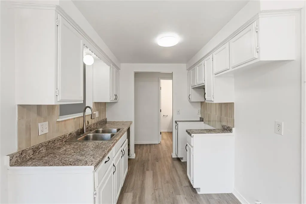 Photo 5 — 229 Windsor Way, Oklahoma City, OK 73110